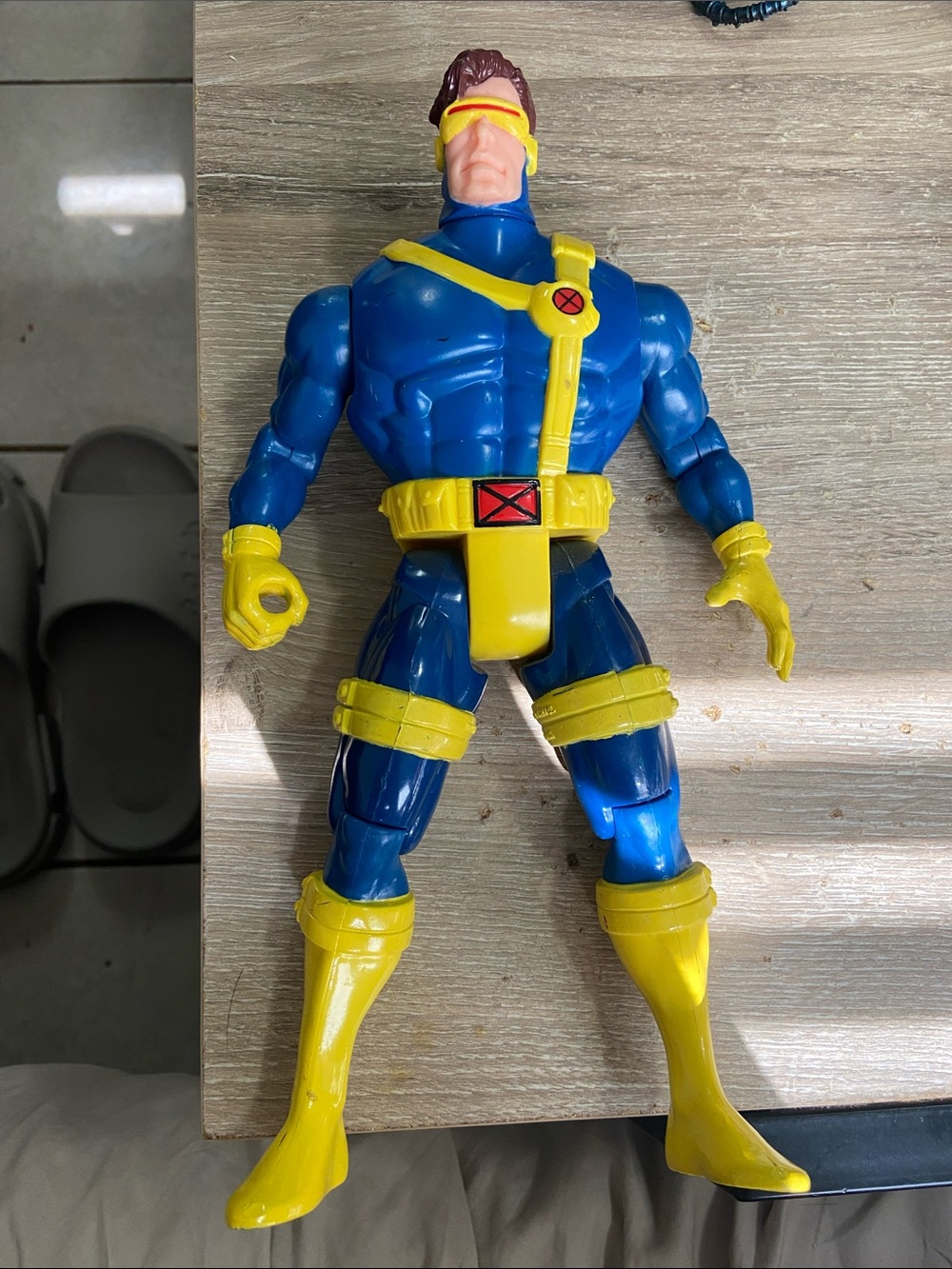 Vintage Marvel ToyBiz X-Men Cyclops 10 Inch Action Figure 1993